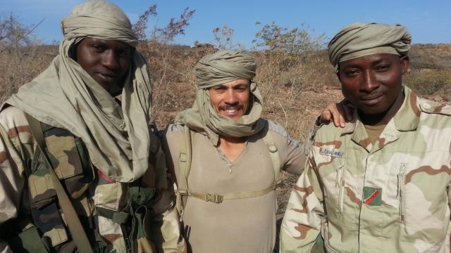 Rubén Juárez, con un turbante para protegerse de las tormentas de arena del norte de Mali.