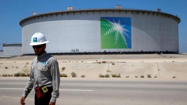 Imagen de un pozo petrolífero de Aramco.