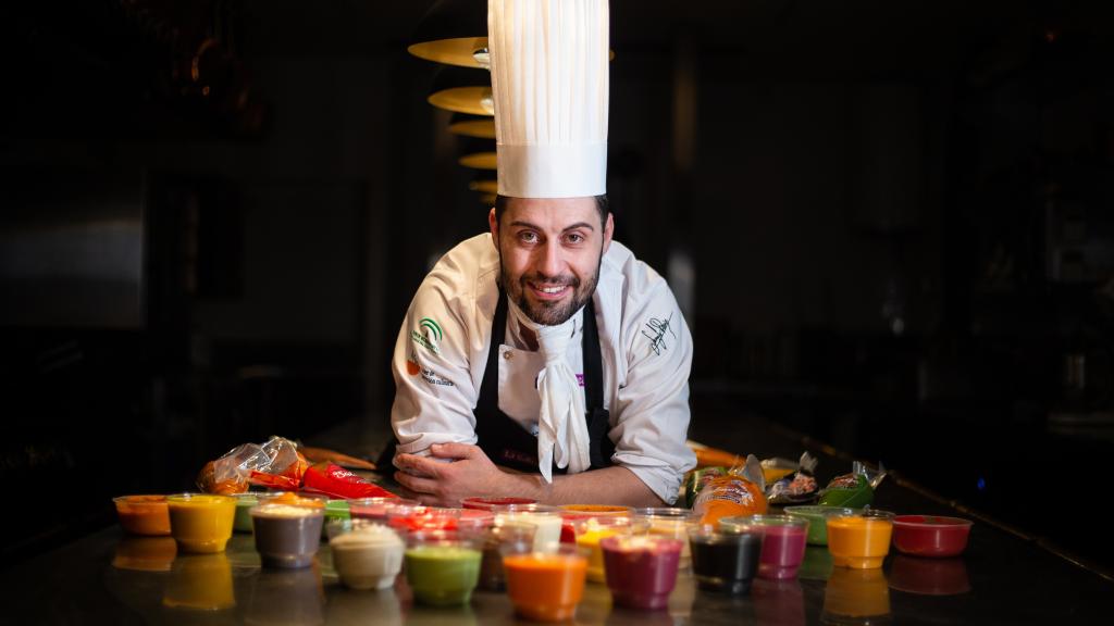 Juanjo Ruiz, cocinero y CEO de La Salmoreteca.