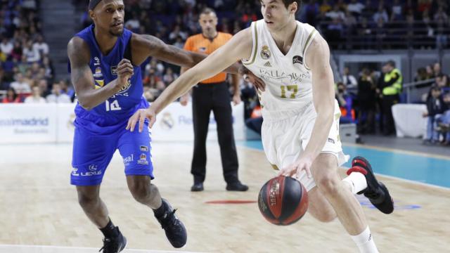 Nakic, durante el partido entre Real Madrid y San Pablo Burgos de Liga Endesa