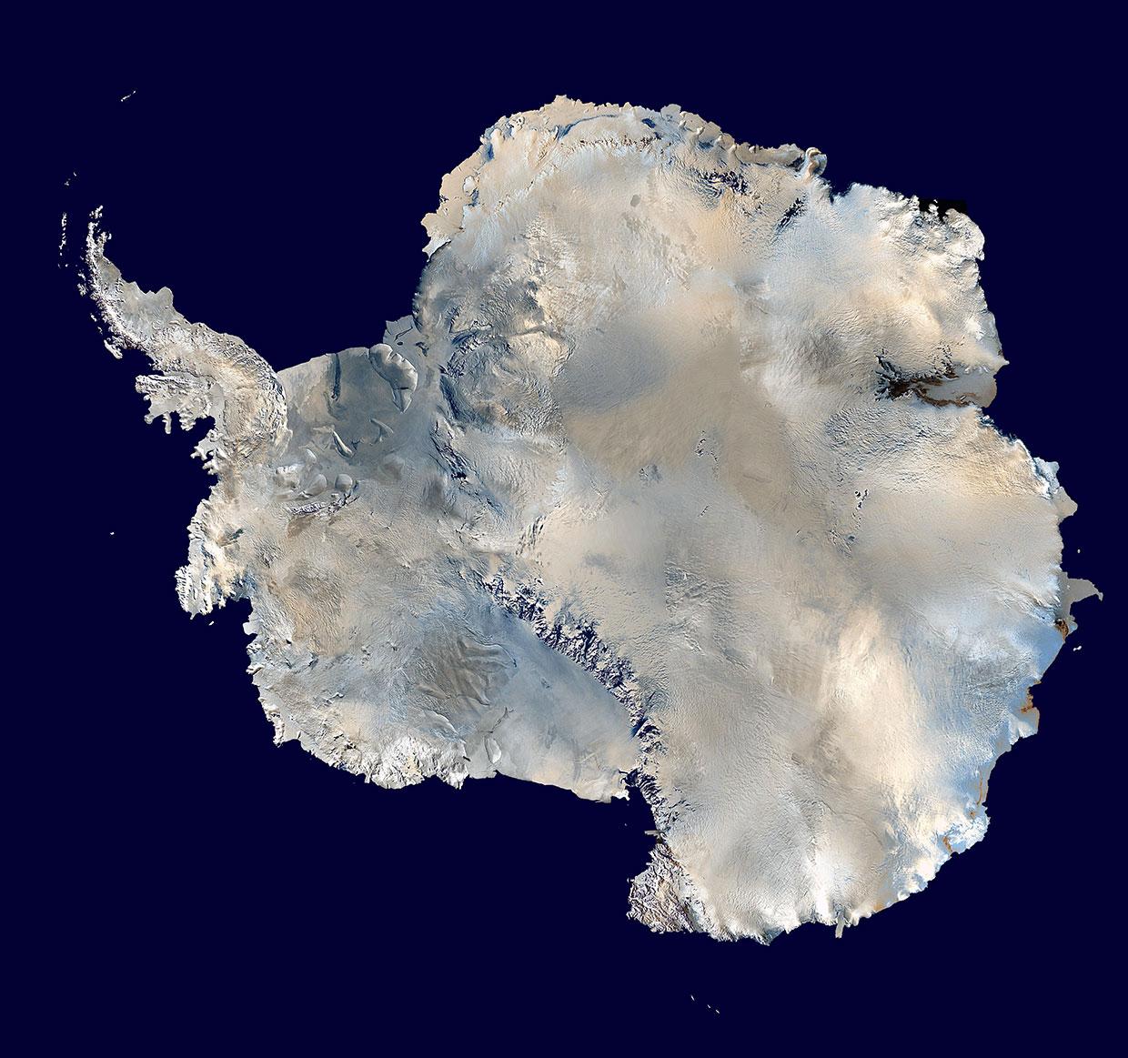 Imagen satelital de la Antártida. https://discoveringantarctica.org.uk/