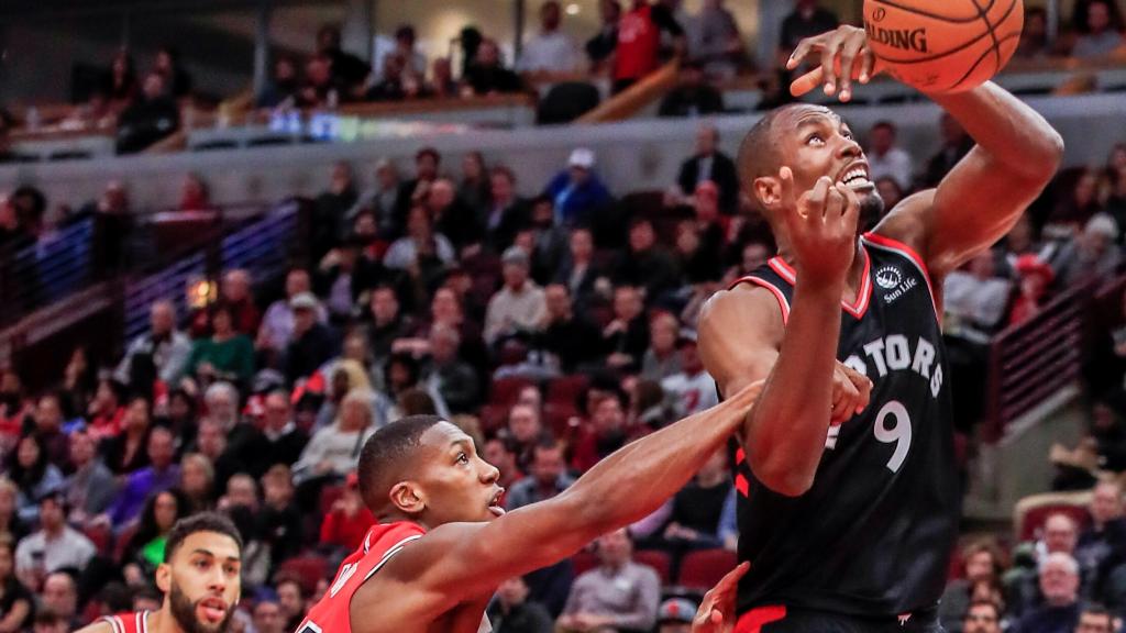 Serge Ibaka con los Toronto Raptors