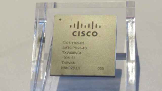 El primer chip propio de Cisco, el Silicon One Q100.