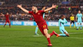 Kostas Manolas celebrando el gol que eliminaba al Barça