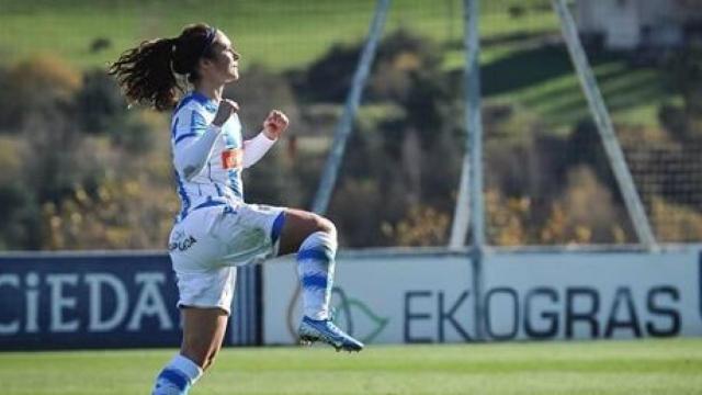 Nahikari García con la Real Sociedad