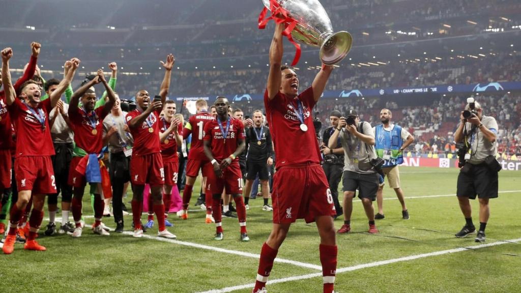 Trent Alexander-Arnold con la Champions League