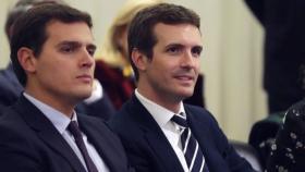 Albert Rivera y Pablo Casado, en un acto institucional.