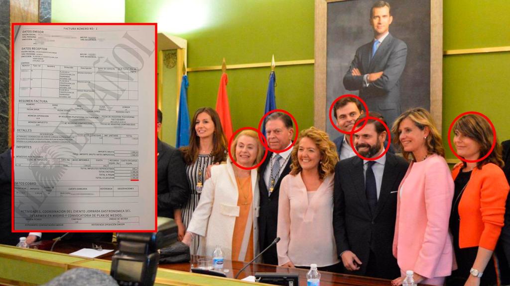 El alcalde con su mujer, sus hijos y su nuera el día de su investidura como primer edil.