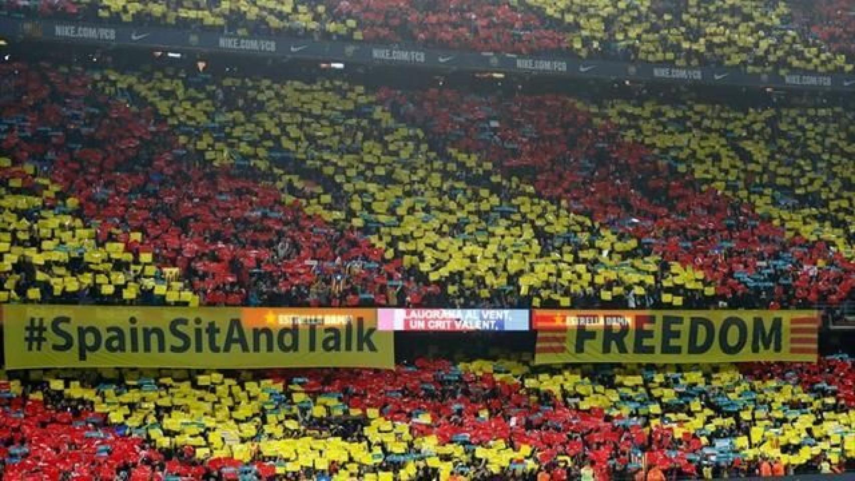 Interior del Camp Nou durante El Clásico