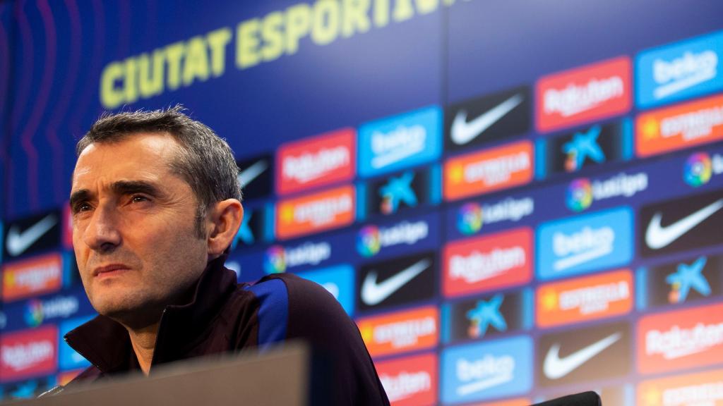 Ernesto Valverde, en rueda de prensa con el Barcelona