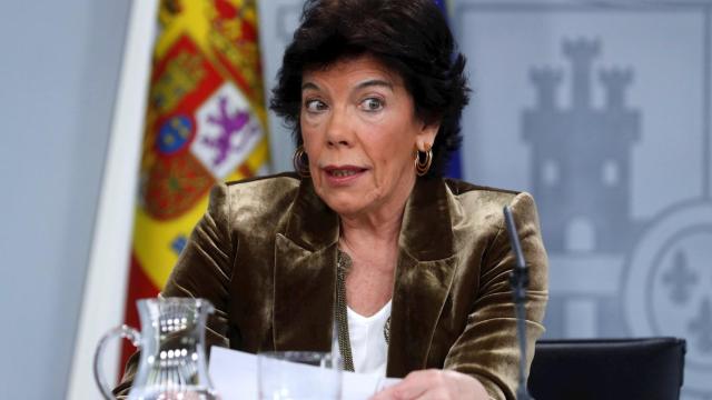 Isabel Celaá, portavoz del Gobierno, este viernes en el Palacio de la Moncloa tras el Consejo de Ministros.