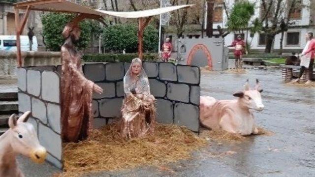 Imagen de las figuras instaladas en el Belén de Ourense