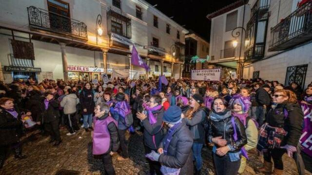 Manifestación en apoyo a la víctima de los exjudores del Arandina.