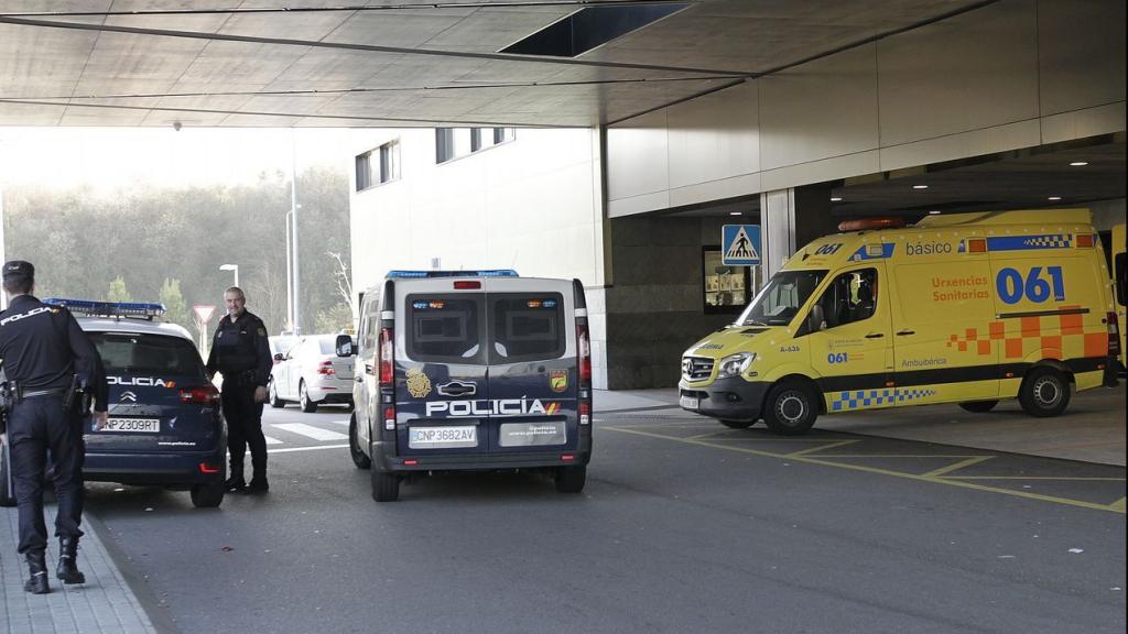 El joven se encuentra hospitalizado en estado grave en el hospital de Vigo.