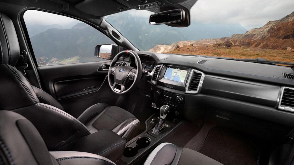 Interior del Ford Ranger Raptor