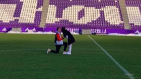 Lunin, junto a su pareja en Zorrilla