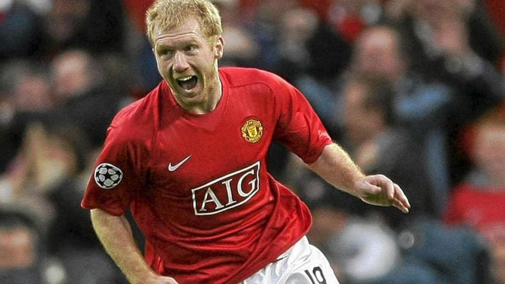 Scholes, durante un partido con la camiseta del Manchester United