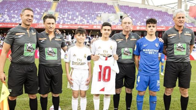 El hijo de José Antonio Reyes, homenajeado en el Sevilla - Real Madrid de LaLiga Promises.