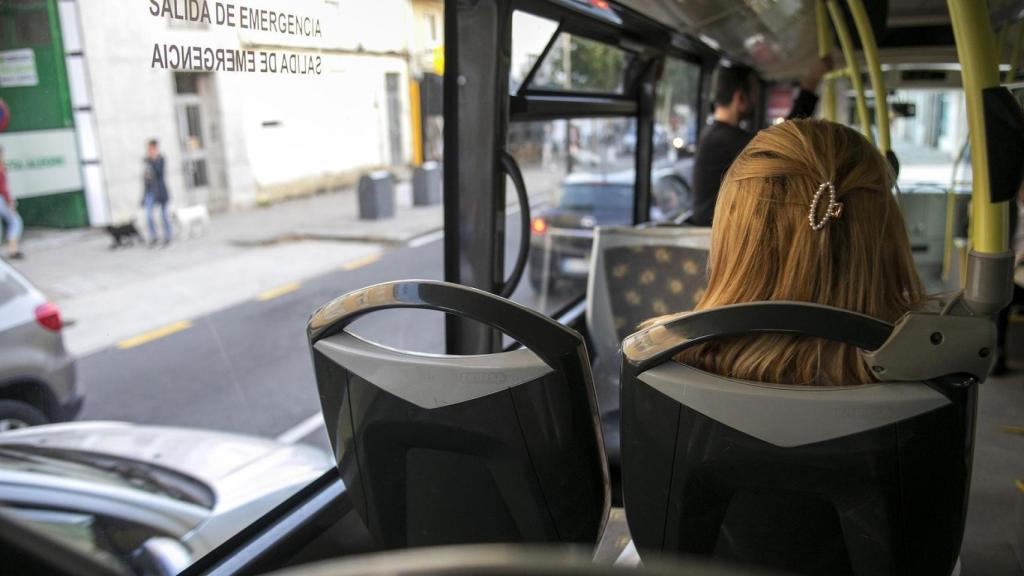 Los descuentos del 50% en los autobuses interurbanos en Galicia se mantendrán todo este año