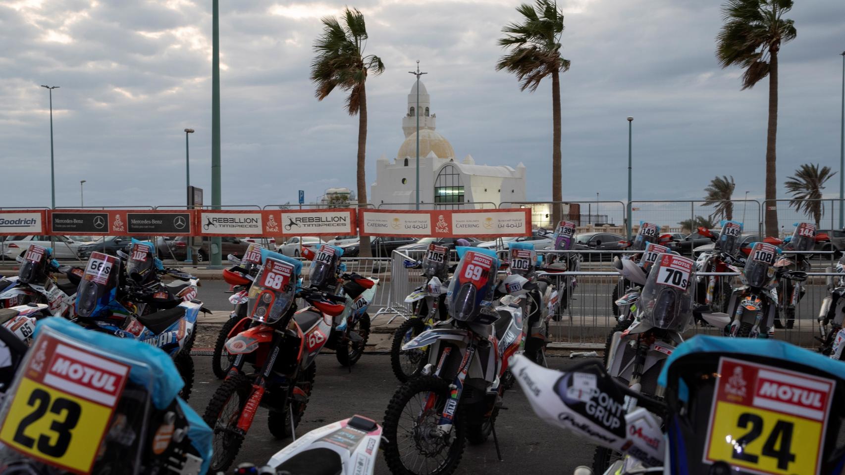 Las motos, antes de la salida