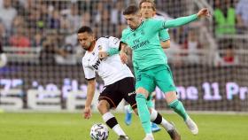 Valverde junto a Coquelin, durante un momento del partido