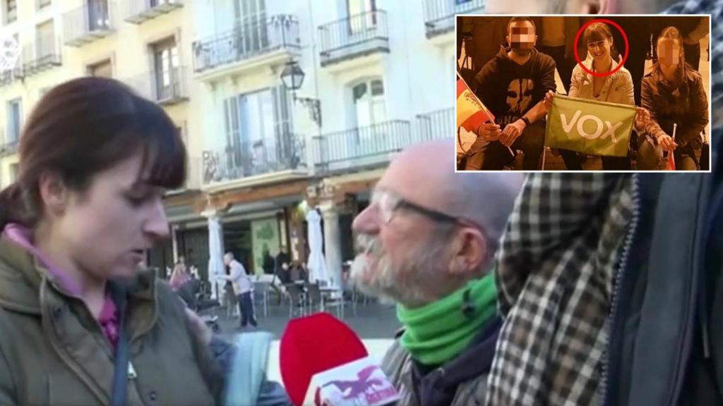 La mujer, en la pega de carteles de Vox en Teruel, antes de las elecciones de noviembre.