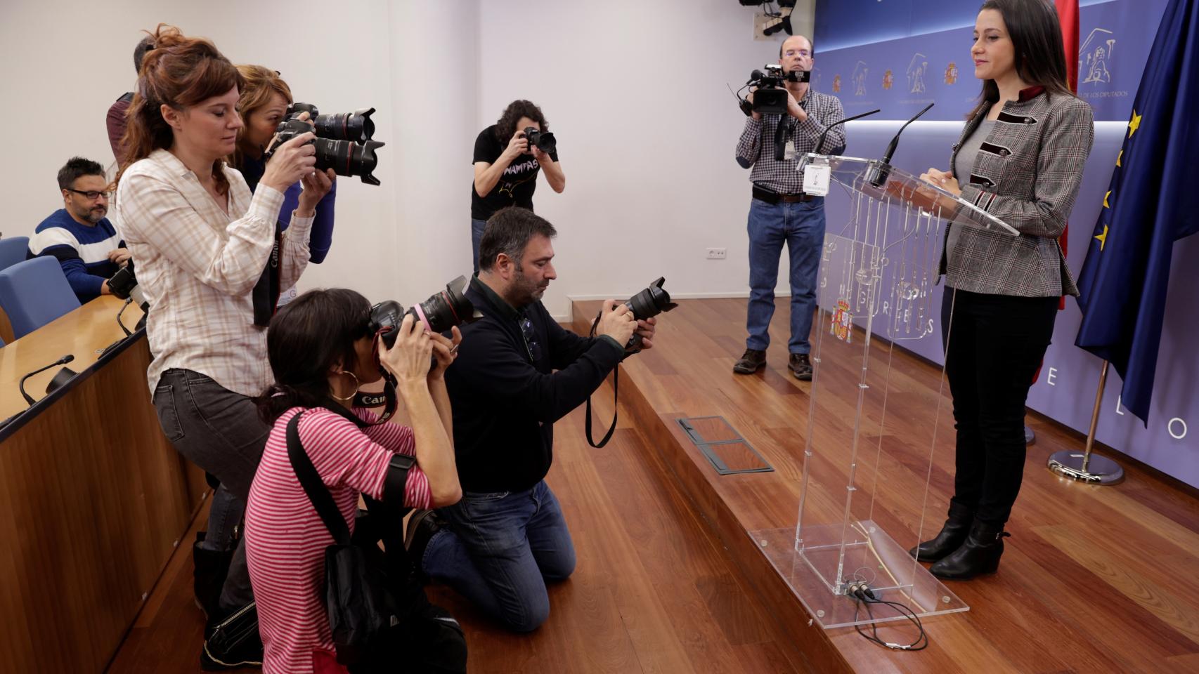 Arrimadas, antes de su rueda de prensa en el Congreso de los Diputados.