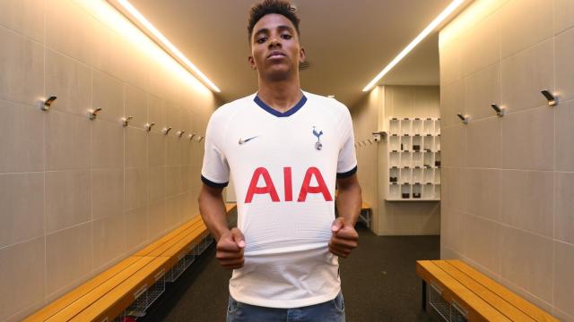 Gedson Fernandes, con la camiseta del Tottenham