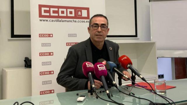 Paco de la Rosa en rueda de prensa