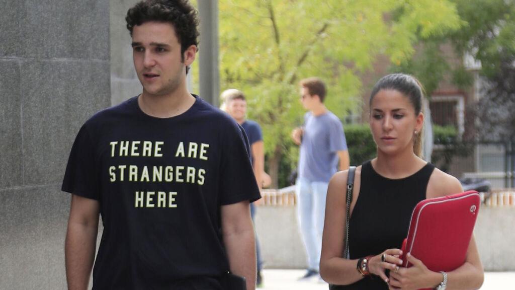 Felipe Froilán de Marichalar y Mar Torres-Fontes llegando a su primer día de clase en septiembre del año pasado.