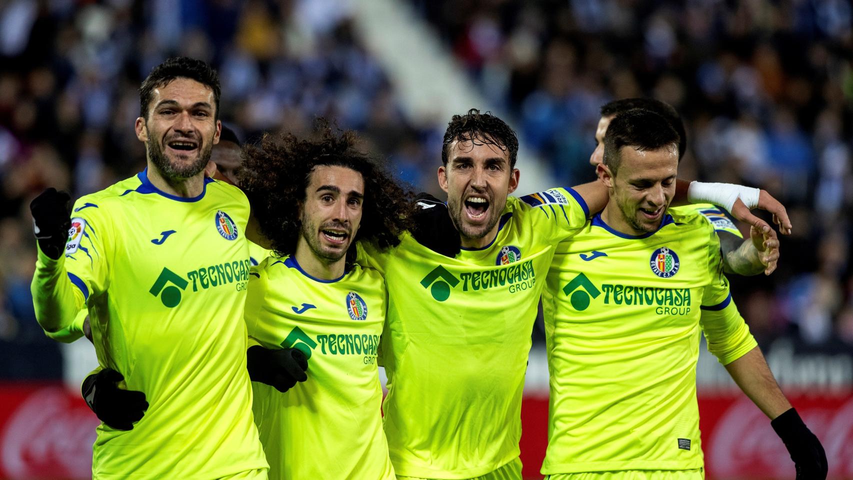 Los jugadores del Getafe celebran uno de los goles del partido