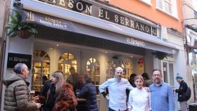 Así es el nuevo Serrano: Un homenaje a A Coruña en plena calle Galera