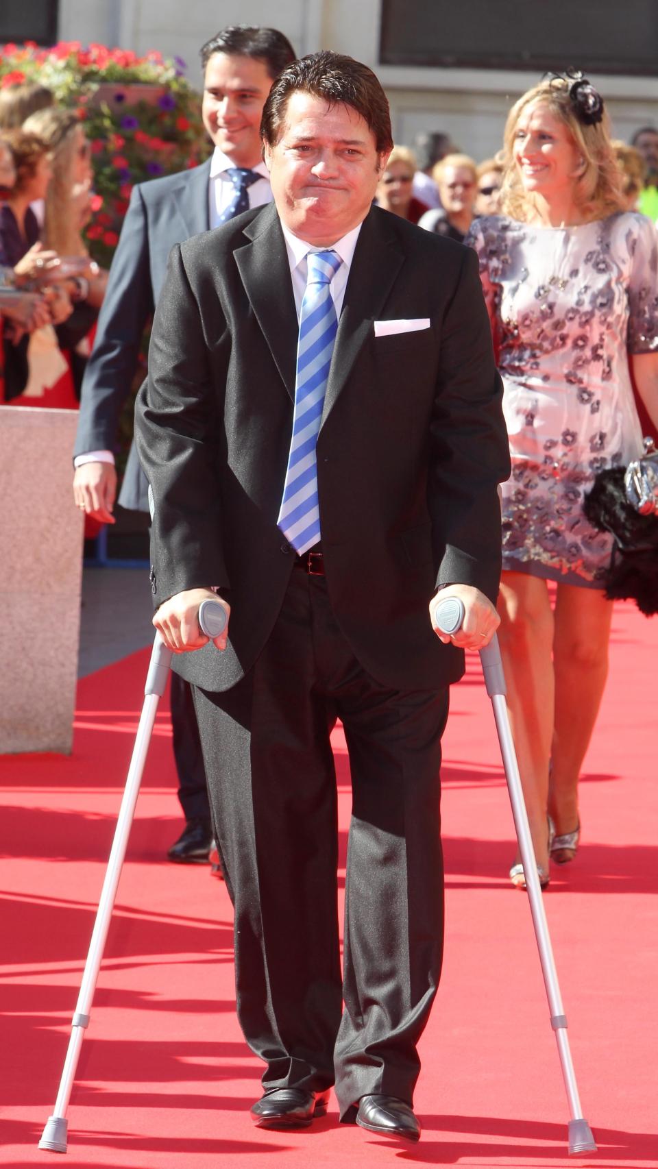 Vicente Ruiz 'El Soro' tuvo que andar durante años ayudado de unas muletas por la lesión que sufrió en 1994.