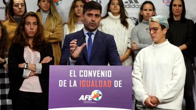 Rueda de prensa de futbolistas femeninas de primera división por el Convenio Colectivo