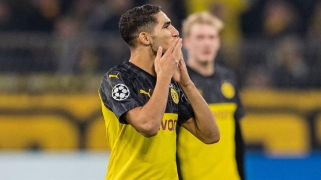 Achraf, con el Borussia Dortmund