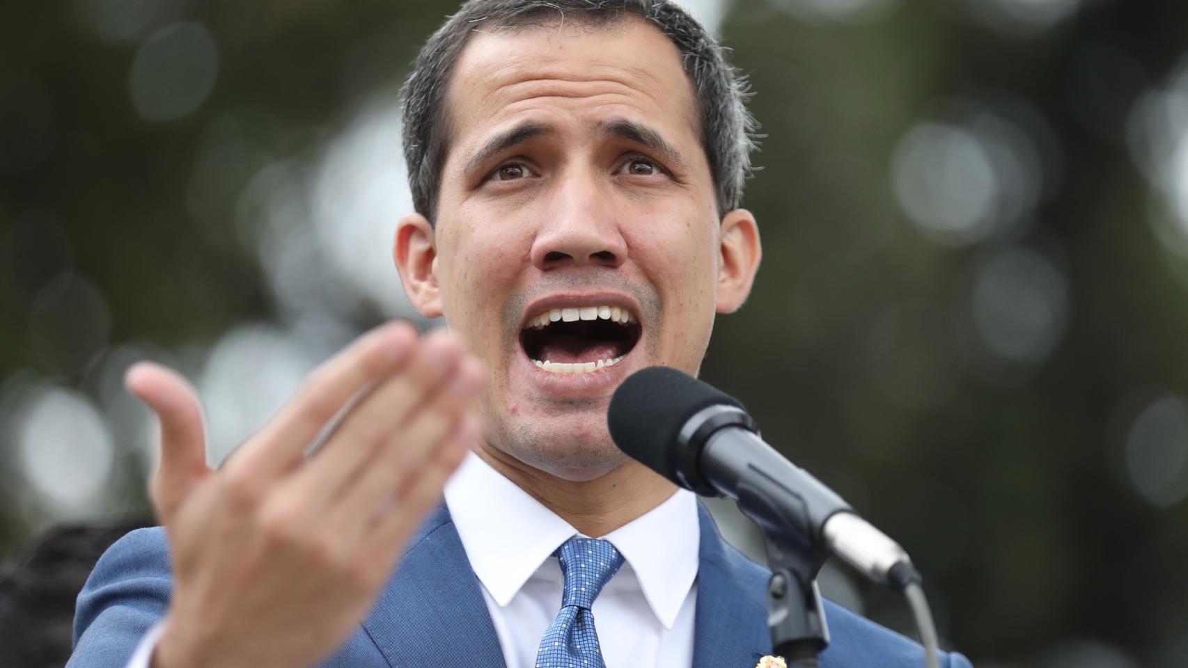 Guaidó, en una conferencia de prensa en Bogotá