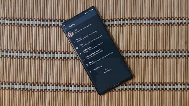 El modo oscuro llega a WhatsApp y ya puedes probarlo