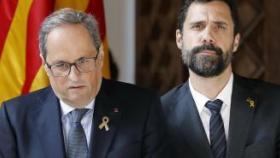 El presidente del Parlament, Roger Torrent junto a QuimTorra.