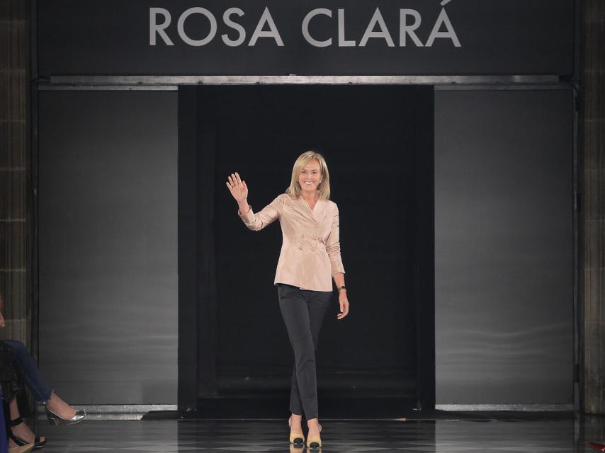 La diseñadora Rosa Clará tras un desfile de su marca.
