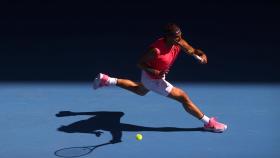 Nadal, golpeando una derecha durante el partido ante Carreño.