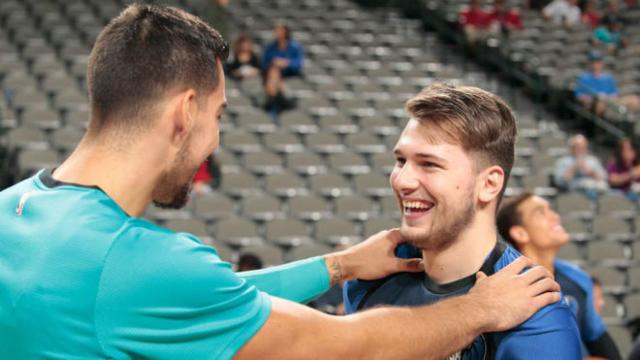 Willy Hernangómez y Luka Doncic en la NBA