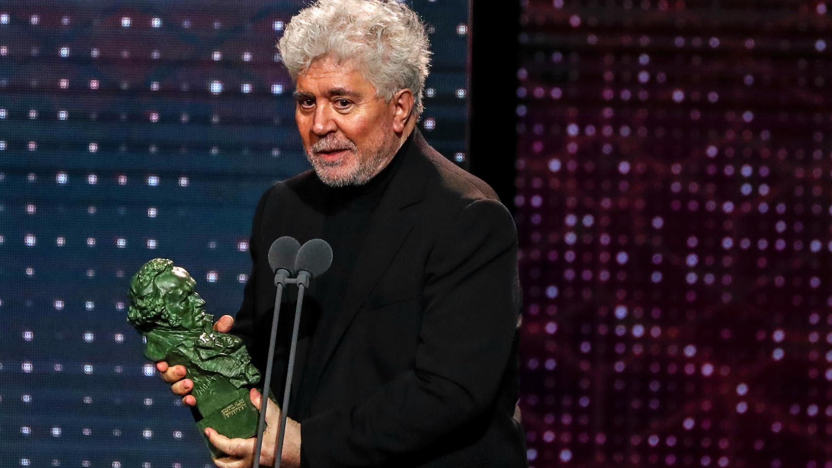 Pedro Almodóvar recoge el Goya.