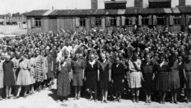 Un grupo de prisioneras en Auschwitz.