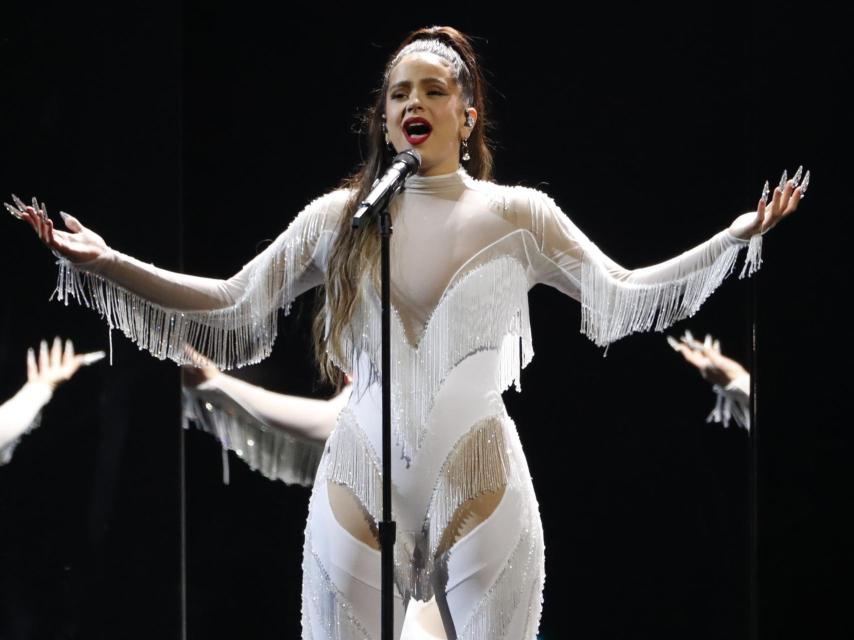 La cantante Rosalía actuando en la 62ª ceremonia de los premios GRAMMYs en Los Ángeles.