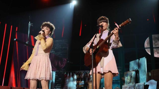 Anne y Maialen en la gala 2 de 'OT'