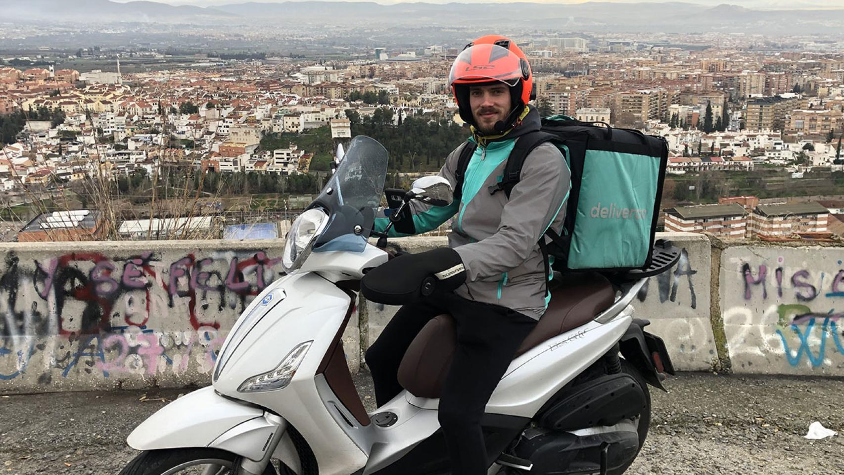 El ‘rider’ de Deliveroo Pablo Martínez.