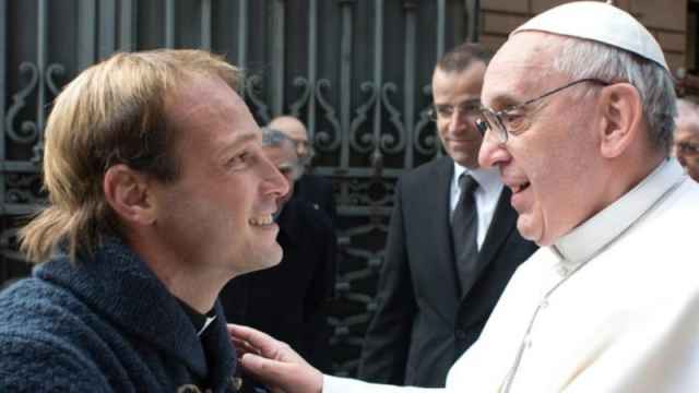Padre Gonzalo y el Papa Francisco.