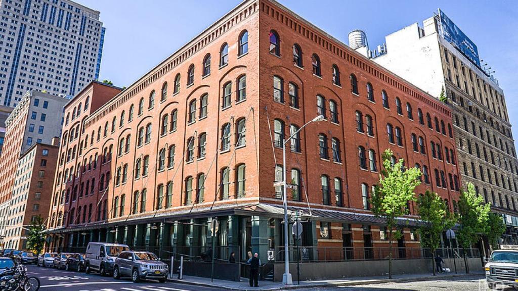 Fachada del edificio de River Lofts.