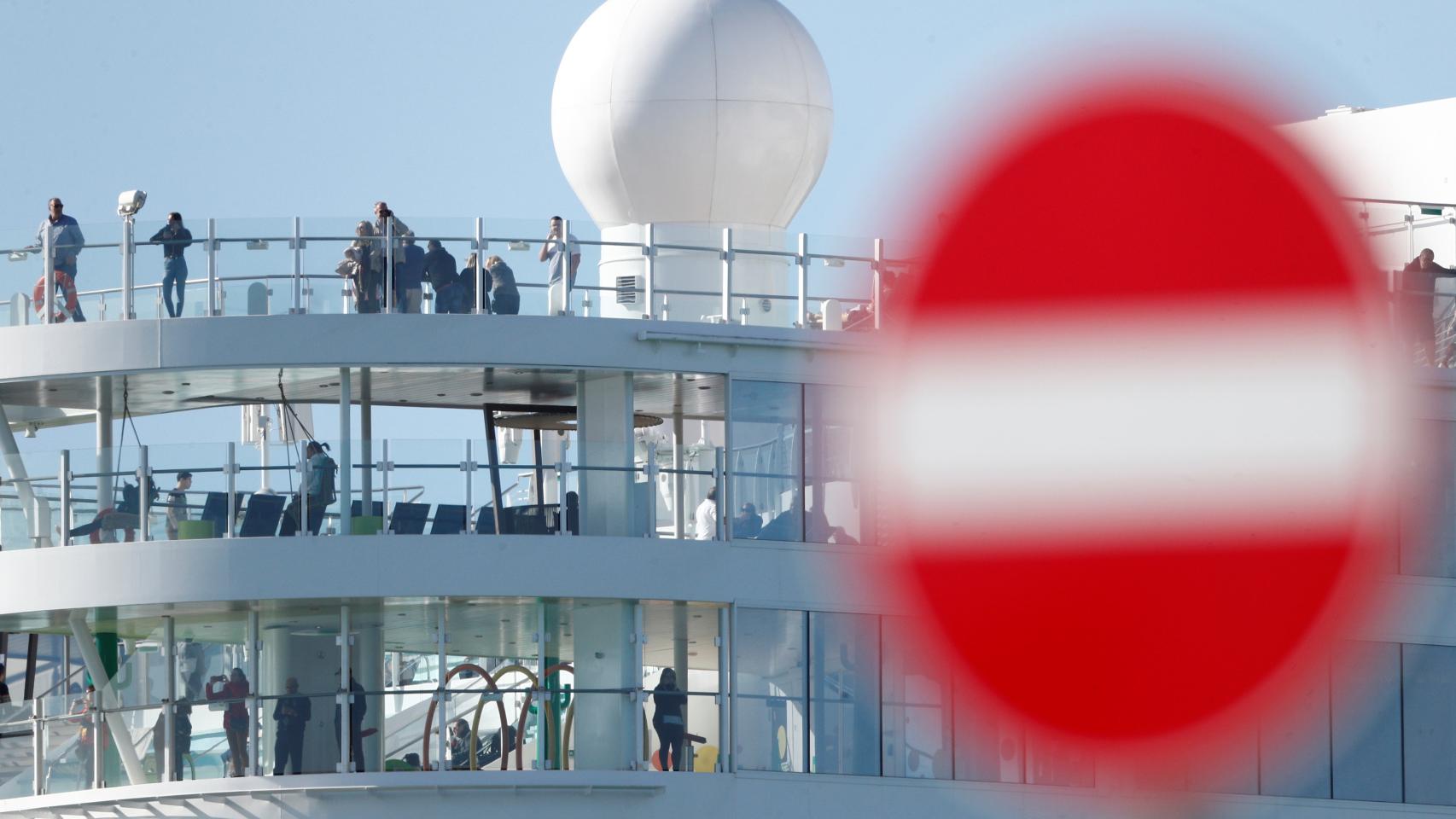 Los pasajeros del crucero inmovilizado.