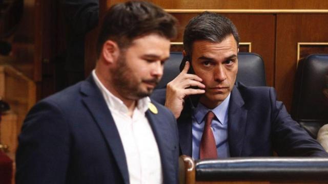 El portavoz de ERC en el Congreso, Gabriel Rufián, y el presidente del Gobierno, Pedro Sánchez.